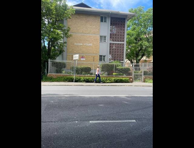 1 BEDROOM PROPERTY TO RENT IN RONDEBOSCH